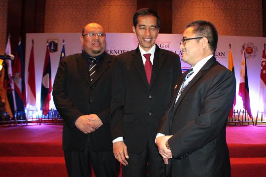 Buka Meeting Gubernur ASEAN, Jokowi menabuh gendang