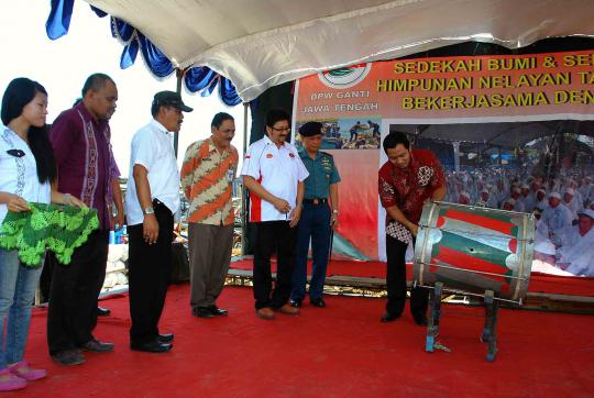 Kemeriahan perayaan sedekah bumi & laut di Semarang