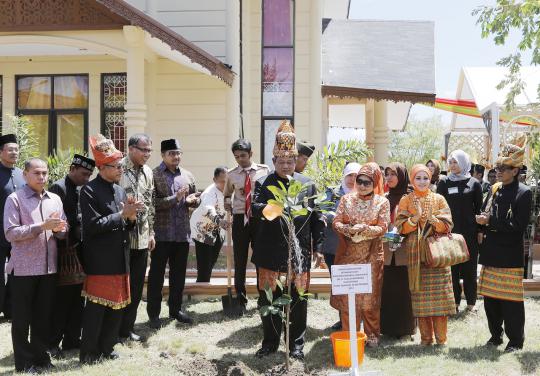 Berpakaian adat, SBY buka Pesta Kebudayaan Aceh