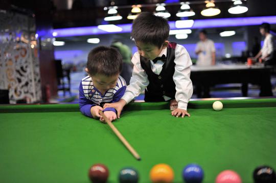 Bocah 3 tahun ini tantang juara snooker dunia