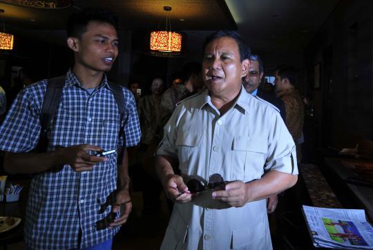 Prabowo terbang ke Malaysia pantau persidangan Wilfrida Soik