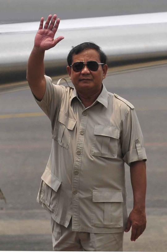 Prabowo terbang ke Malaysia pantau persidangan Wilfrida Soik