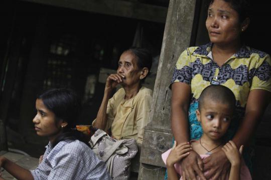 Duka korban kerusuhan sektarian Myanmar
