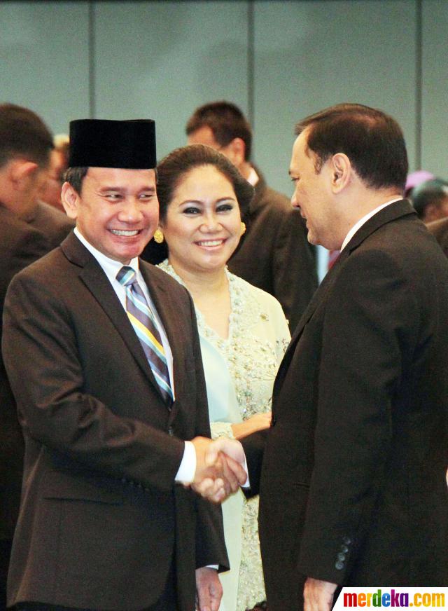Foto : Mirza Adityaswara dilantik jadi Deputi Gubernur 