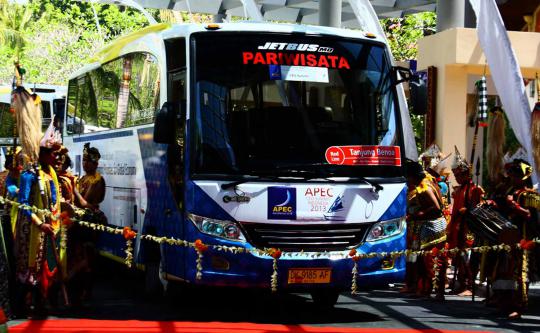 Panitia lepas 100 'Green Bus' untuk layani rombongan KTT APEC