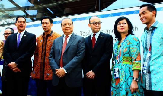 Panitia lepas 100 'Green Bus' untuk layani rombongan KTT APEC