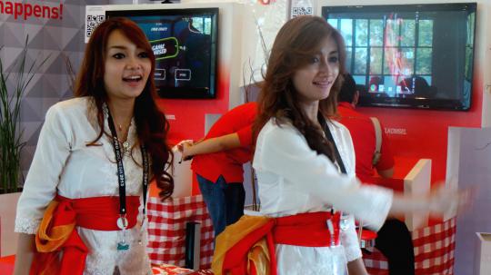 Wanita-wanita cantik warnai KTT APEC di Bali