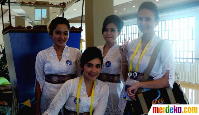 Foto : Wanita-wanita cantik warnai KTT APEC di Bali 