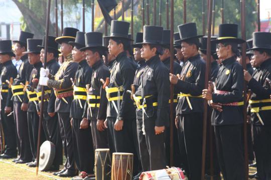 Keakraban Ganjar dan Mayjen TNI Sunindyo di perayaan HUT TNI