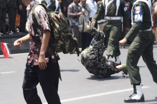 Meriahkan HUT TNI, Kopral Bagyo jungkir balik jarak 500 meter