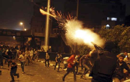 Bentrok panas pendukung dan penolak Mursi, 44 orang tewas