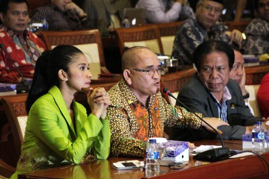 Ruhut ajak Diana Leovita bahas kumpul kebo di Komisi III DPR