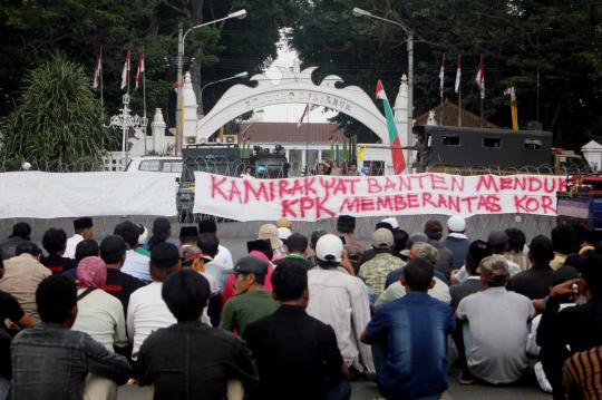 Ratusan warga Banten istigasah dukung KPK usut kasus Atut