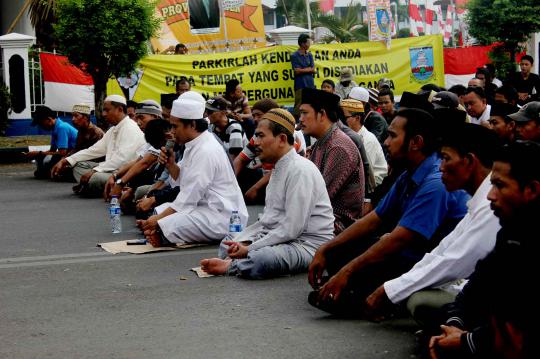 Ratusan warga Banten istigasah dukung KPK usut kasus Atut