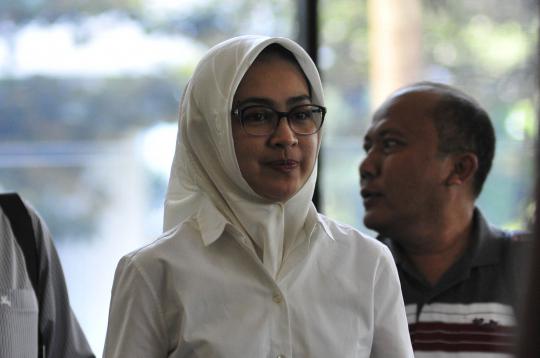 Wali Kota Tangsel Airin Rachmi jenguk Wawan di KPK