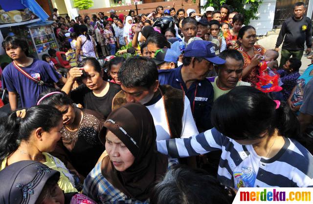 Foto : Pembagian daging kurban di Benhil diwarnai antrean 