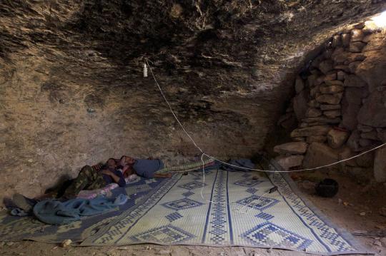 Menelusuri gua persembunyian tentara pemberontak Suriah