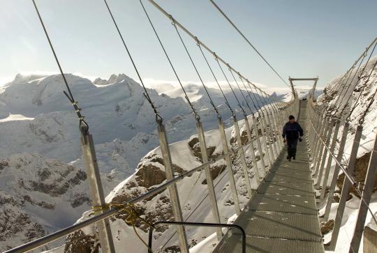 Menelusuri Titlis Cliff Walk, jembatan tertinggi di Eropa