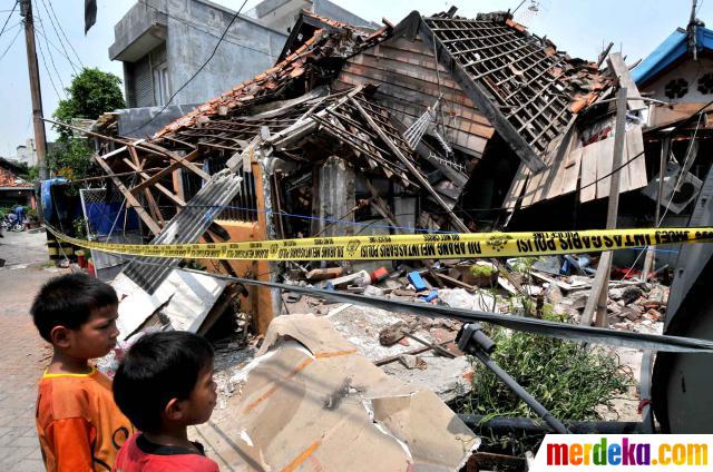 Foto : Rumah roboh akibat ledakan gas di Batu Ceper jadi 