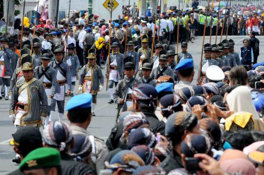 Kemeriahan kirab pernikahan agung Keraton Yogyakarta