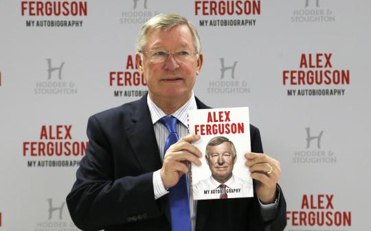 Mantan manajer MU, Alex Ferguson luncurkan buku otobiografi