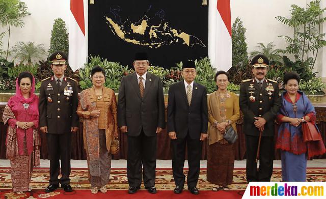 Foto : Pelantikan Kapolri baru Komjen Pol Sutarman di 