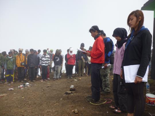 Peringatan Sumpah Pemuda di Puncak Gunung Cikuray, Garut