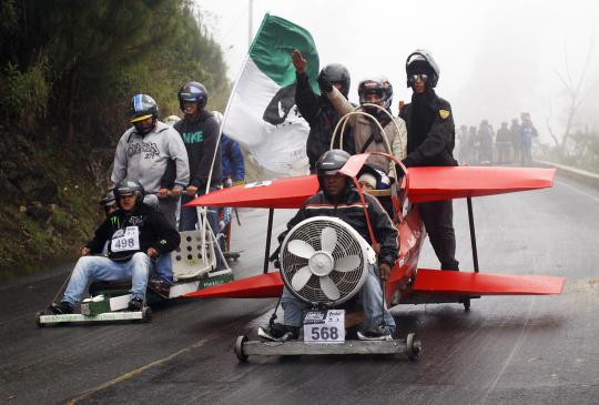 Serunya beradu kecepatan di Festival Roller Cart