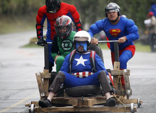 Serunya beradu kecepatan di Festival Roller Cart