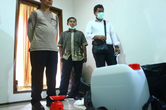 Gerebek pabrik sabu di Bekasi, polisi amankan 100 Kg ephedrine