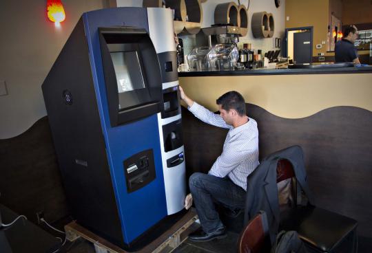 Pemasangan mesin ATM uang elektronik pertama di Kanada