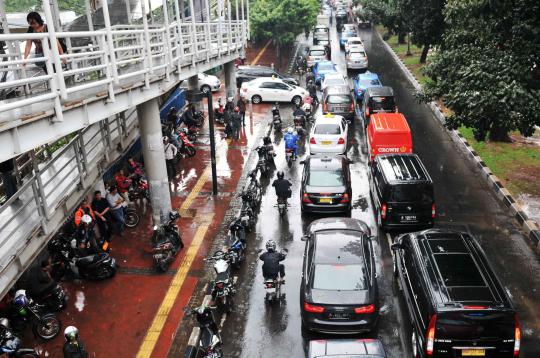 Musim hujan, lalu lintas Jakarta makin semrawut