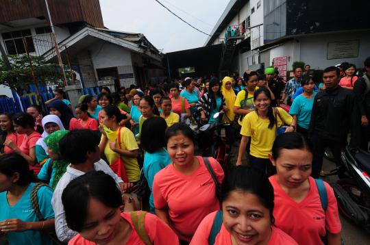 Tuntut UMP, buruh sweeping pabrik-pabrik di Pulogadung