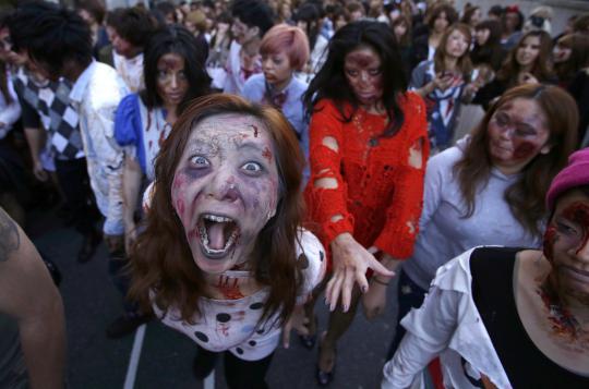 Rayakan pesta Halloween, warga Tokyo jadi zombie