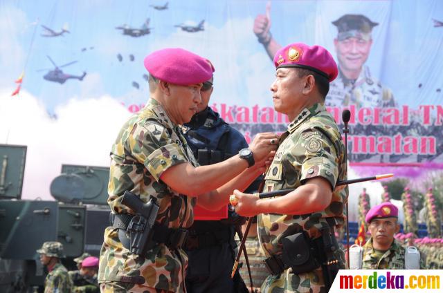 Foto : Panglima TNI jadi Warga Kehormatan Korps Marinir 