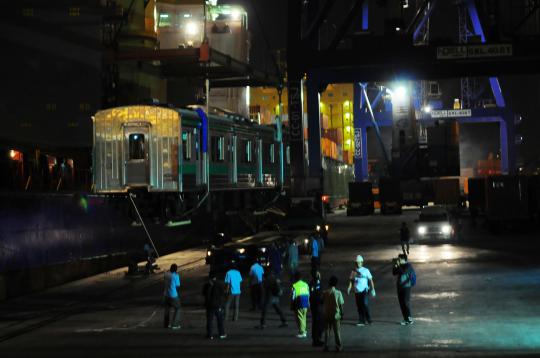 30 KRL bekas asal Jepang tiba di Pelabuhan Tanjung Priok