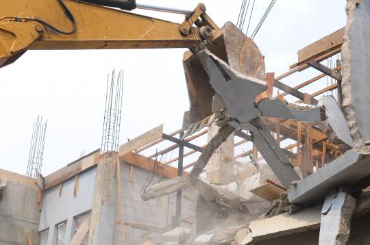 Berizinkan rumah, bangunan ruko di Pondok Kelapa dibongkar