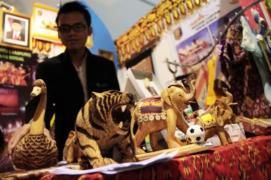Melihat beragam pameran kerajinan tangan di Indotera Expo 2013