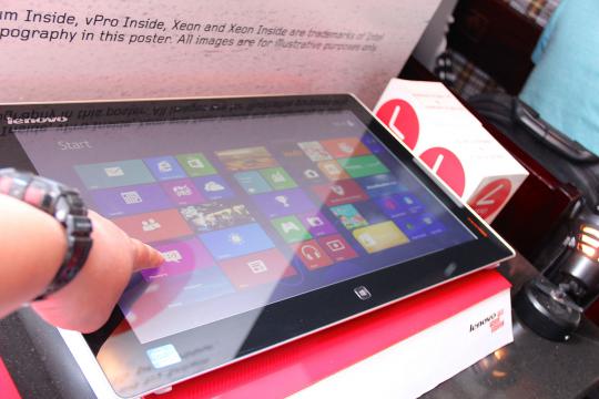 Flex, pc layar sentuh terbaru dari Lenovo