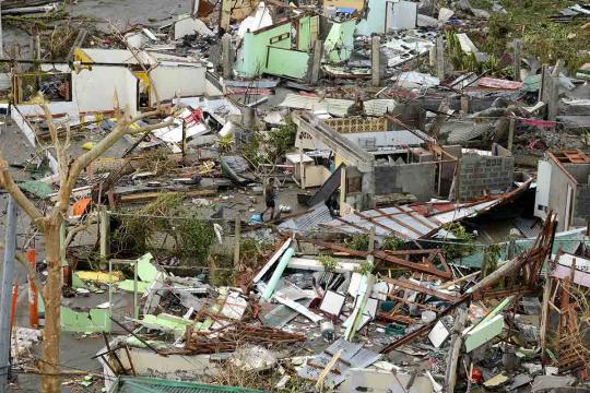 Yang tersisa dari hantaman dahsyat topan Haiyan di Filipina