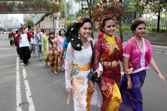 Kemeriahan Kirab Budaya Rakyat rayakan Hari Pahlawan