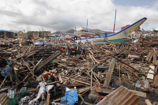 Dahsyatnya Topan Super Haiyan landa Filipina, 10.000 warga tewas