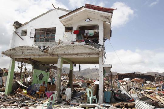 Dahsyatnya Topan Super Haiyan landa Filipina, 10.000 warga tewas