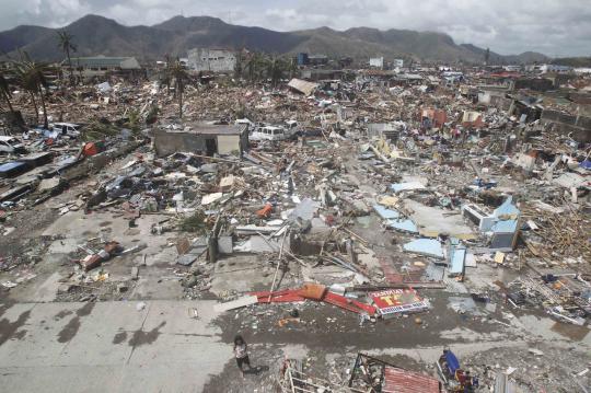 Dahsyatnya Topan Super Haiyan landa Filipina, 10.000 warga tewas