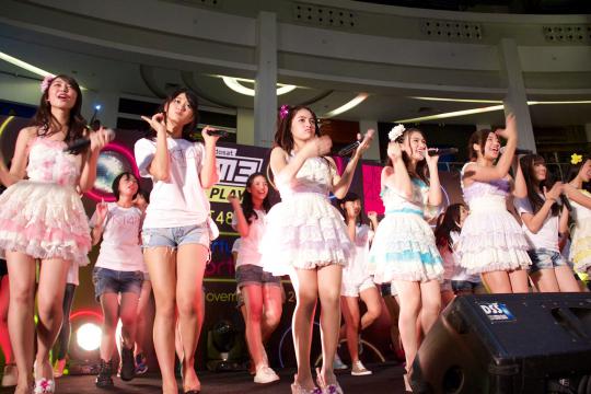 Ribuan fans JKT48 padati event Handshake