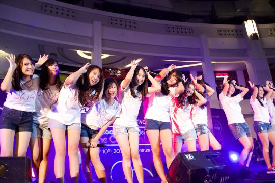 Ribuan fans JKT48 padati event Handshake