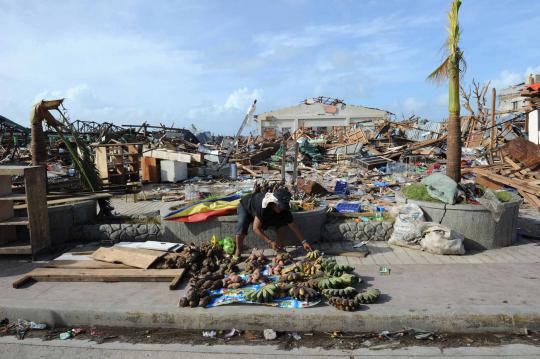Krisis pangan, korban Topan Haiyan jarah toko dan gudang beras