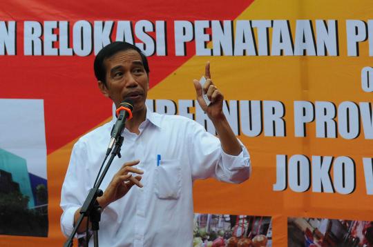 Resmikan Blok B dan C Pasar Minggu, Jokowi disuguhi aksi silat