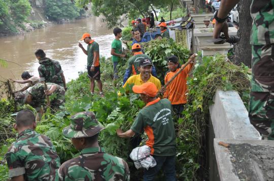 Kegiatan 'Karya Bhakti TNI AD'