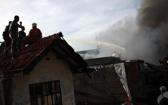 Pemukiman padat di kawasan Senen ludes dilalap api